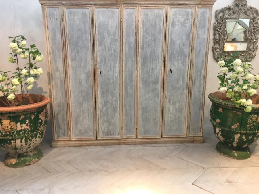 Italian 18th century Armoire with original painted decoration